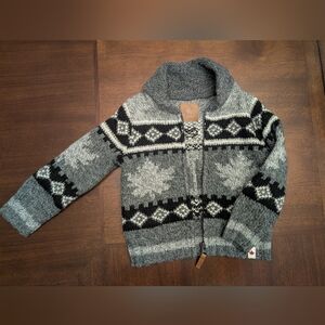 Elegant Canadiana Zip Up Knit Sweater